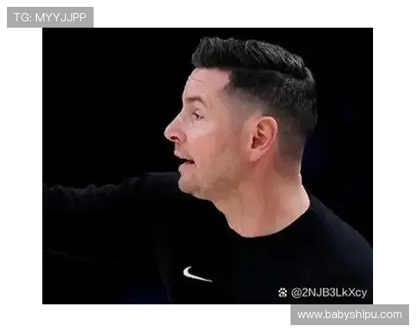 艾顿伤眼仍晒照雷迪克笑称海盗